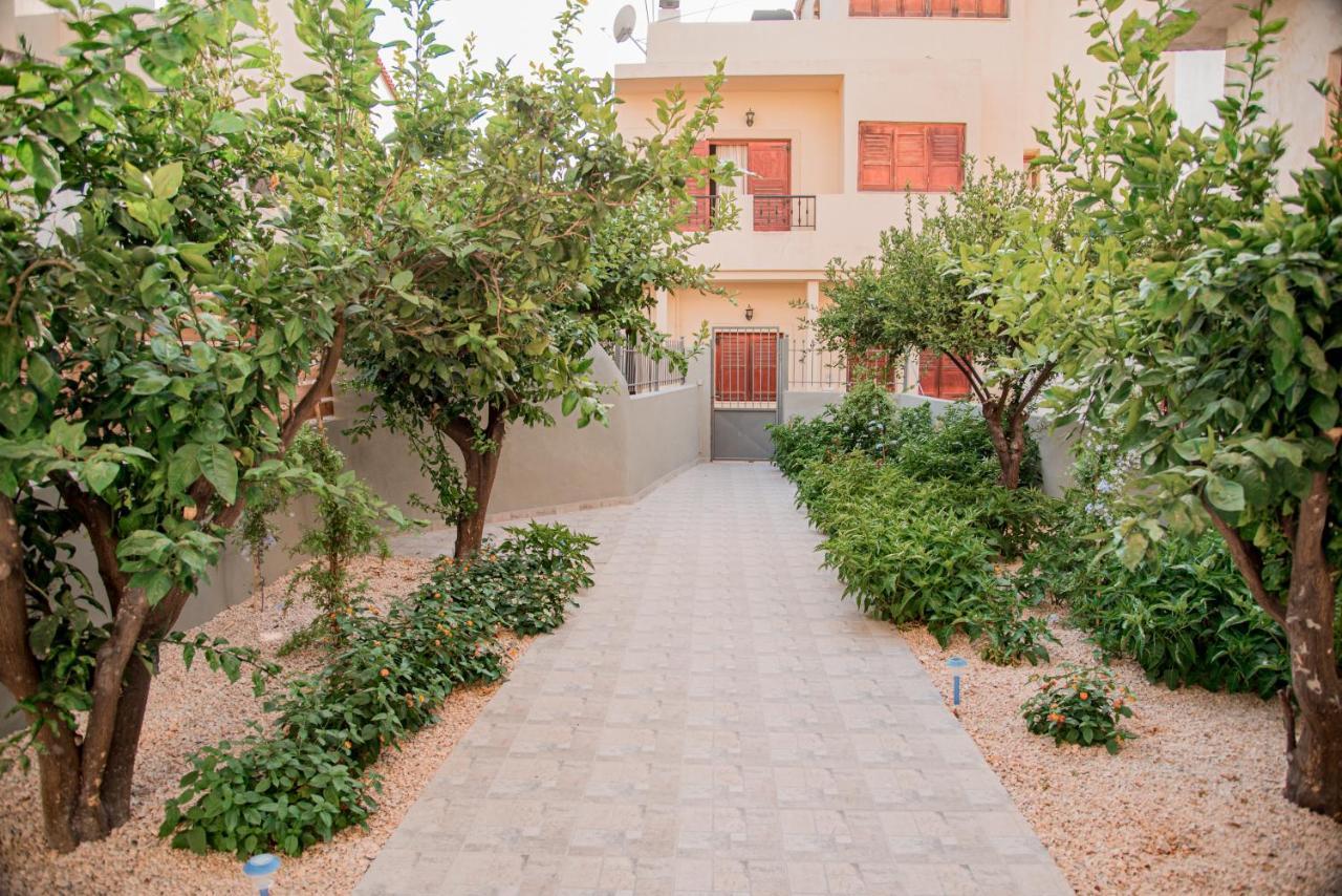 Athina Secret Apartments Adults Only Heraklion  Exterior photo
